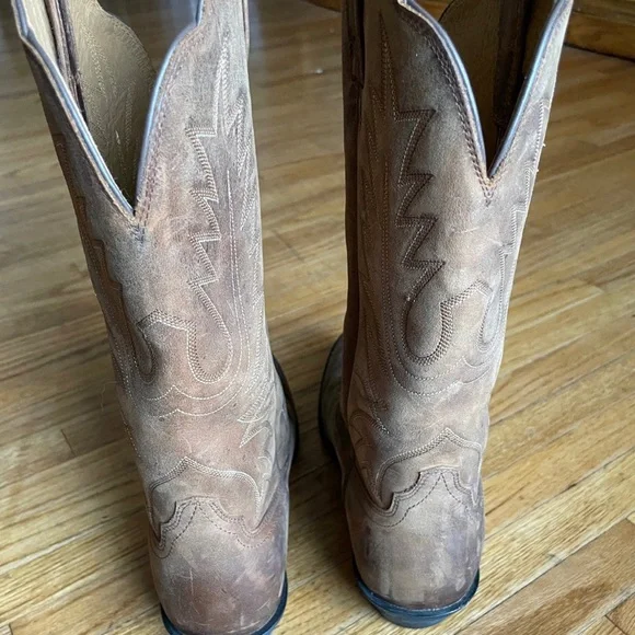 Ariat Boots - Picture 3 of 6